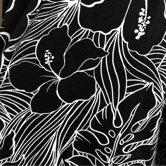 EnFocus Women black and white floral sleeveless shift dress size 14W - Picture 8 of 13